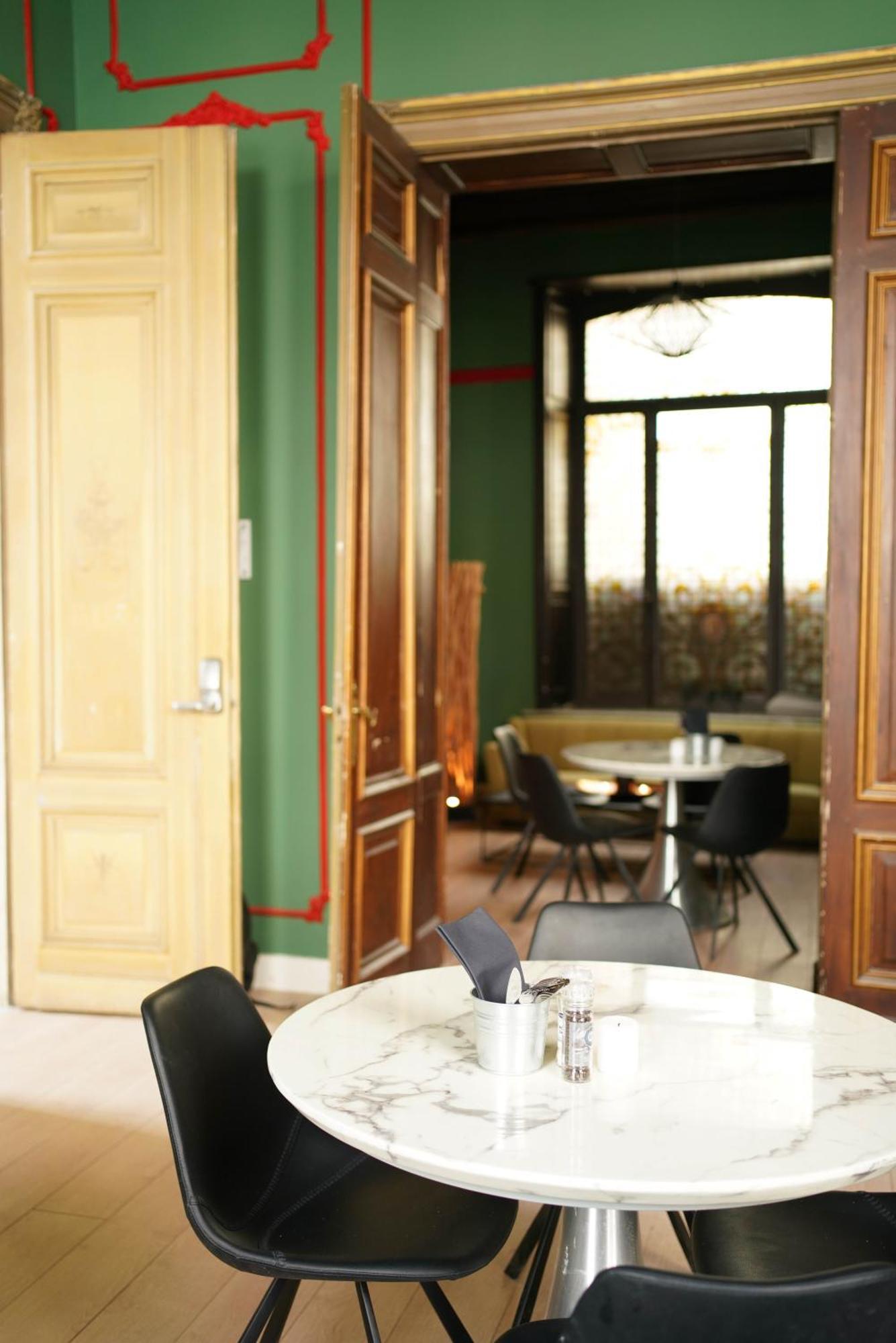 Heirloom - The Mansion Hotel Гент Екстериор снимка